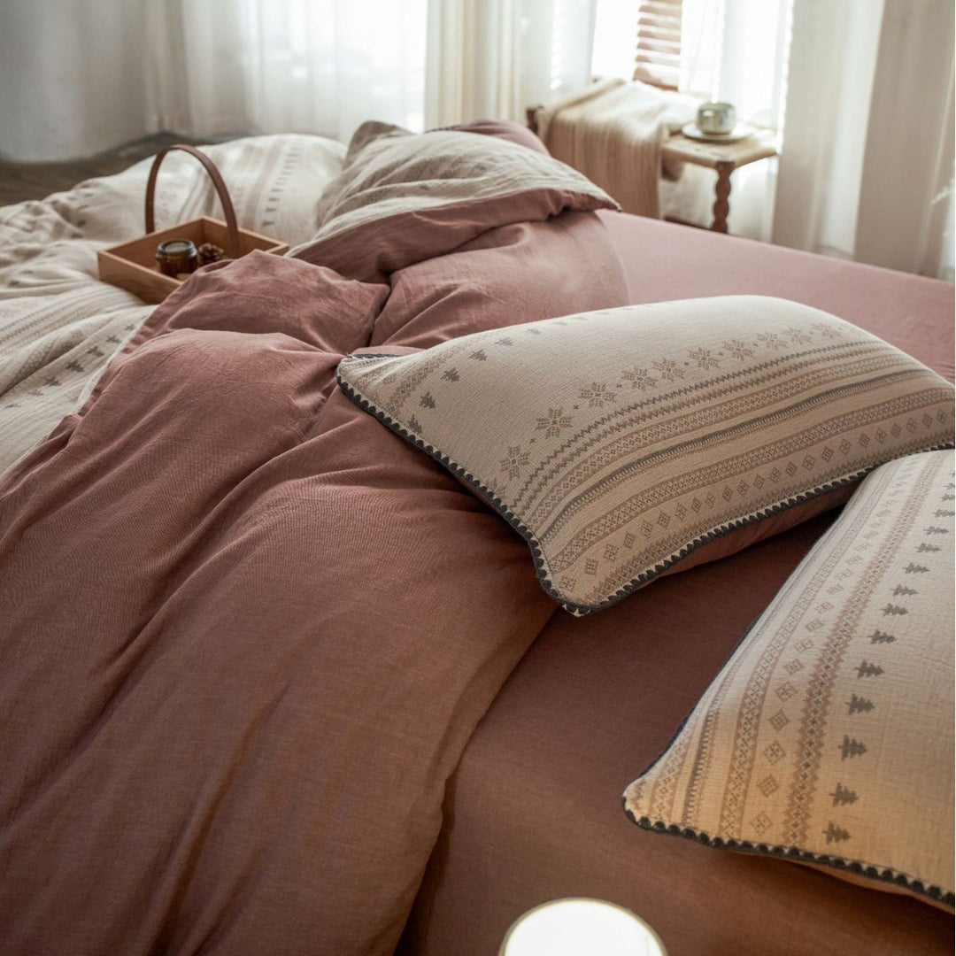 Cotton muslin duvet cover set with jacquard structure and Norwegian pattern
