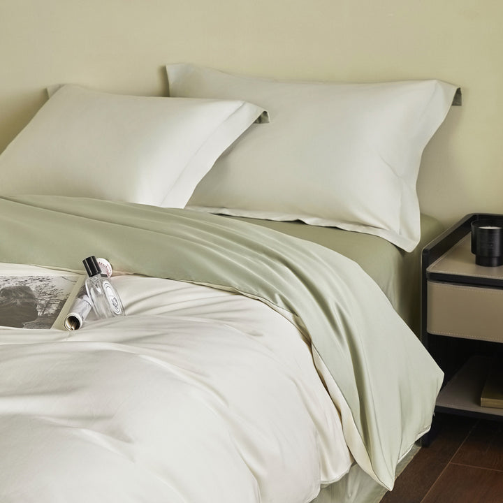 Luxurious Soft Silk Bedding Set