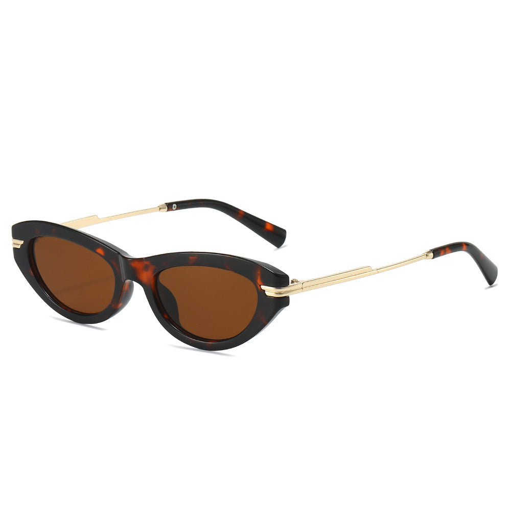 Chic Cat-Eye Sunglasses with Decorative Metal Accents Stornfield