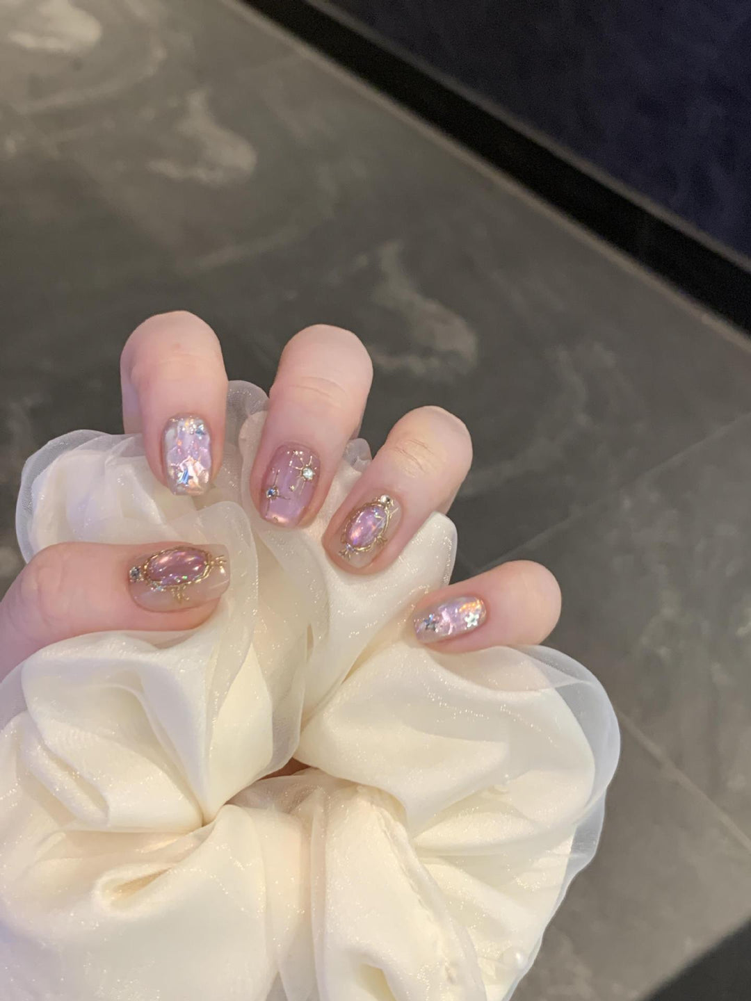 Glamorous nail art with glitter effect Stornfield