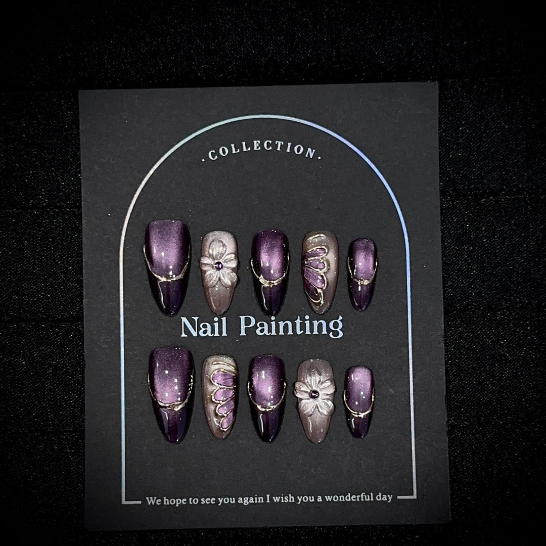 Elegant Floral Design Press-On Nail Set