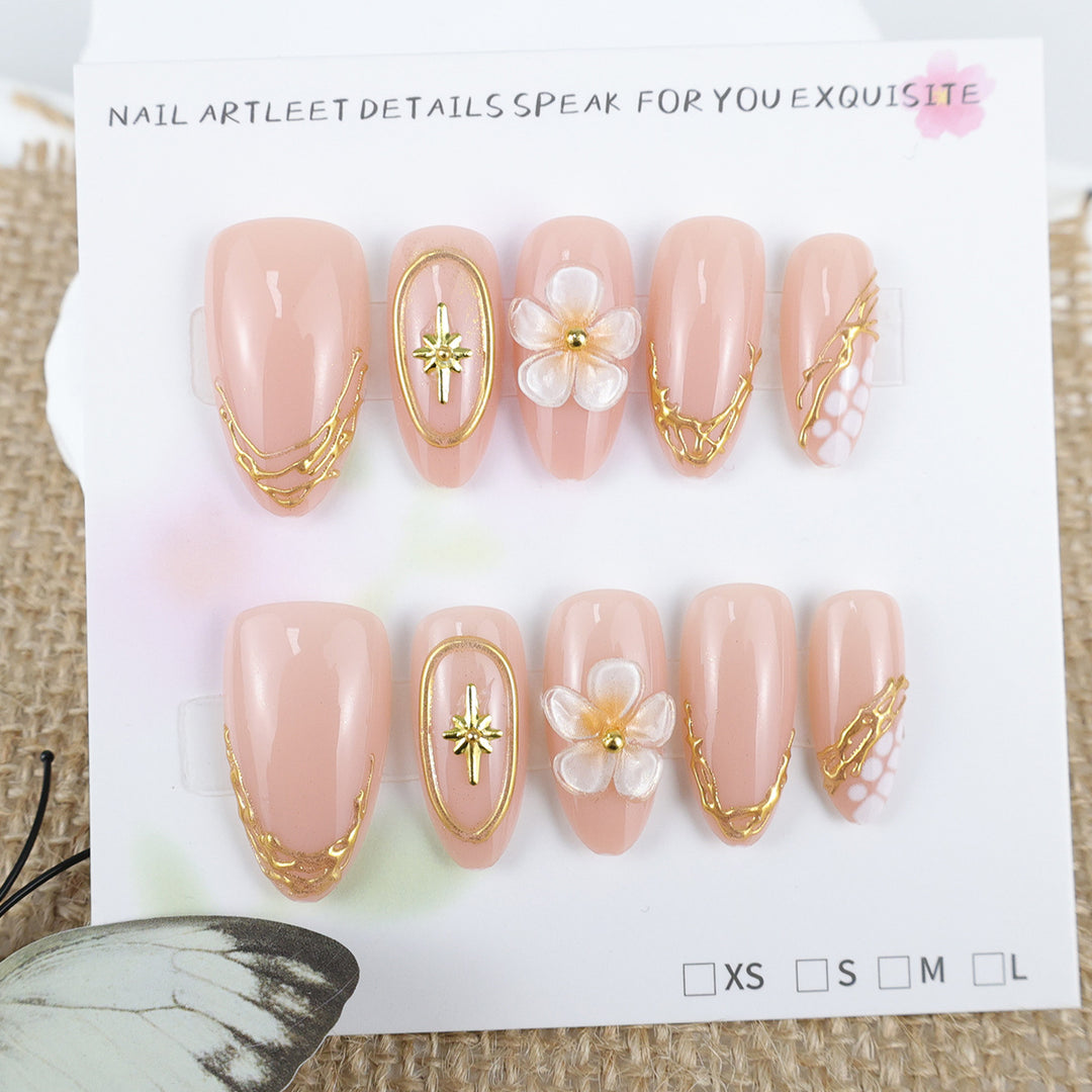 Artificial nail set with elegant flower and gold decorations Stornfield