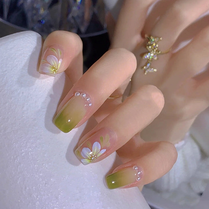 Floral Themed Press-On Nail Art