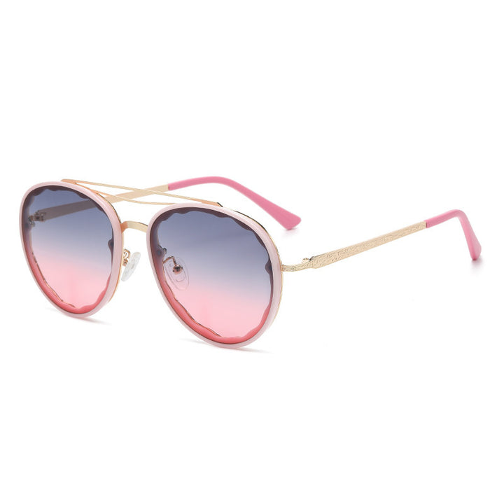 Women's modern styled sunglasses in elegant oversize style Stornfield