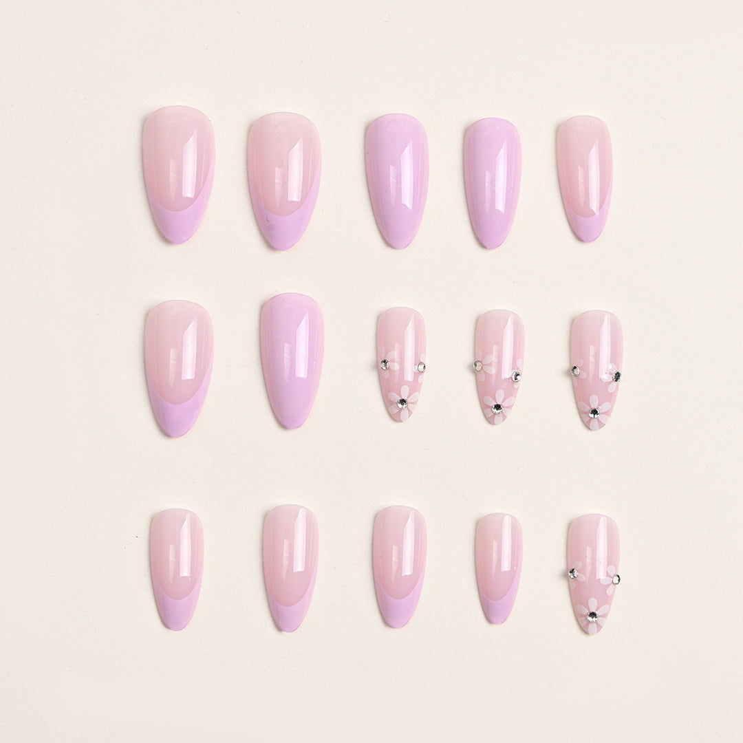 Decorative Floral Press-On Nails Stornfield