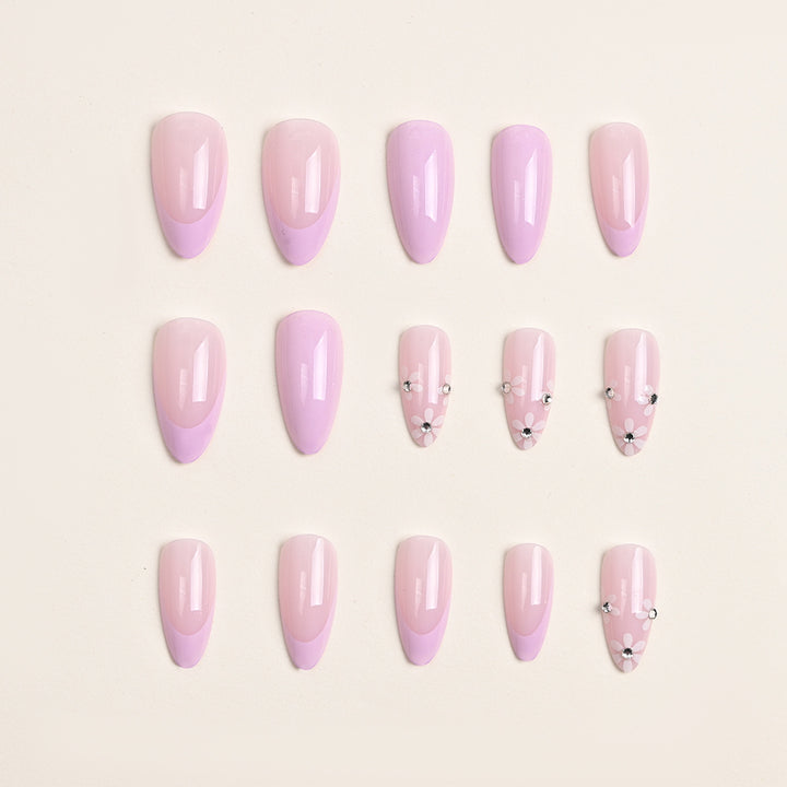 Decorative Floral Press-On Nails Stornfield