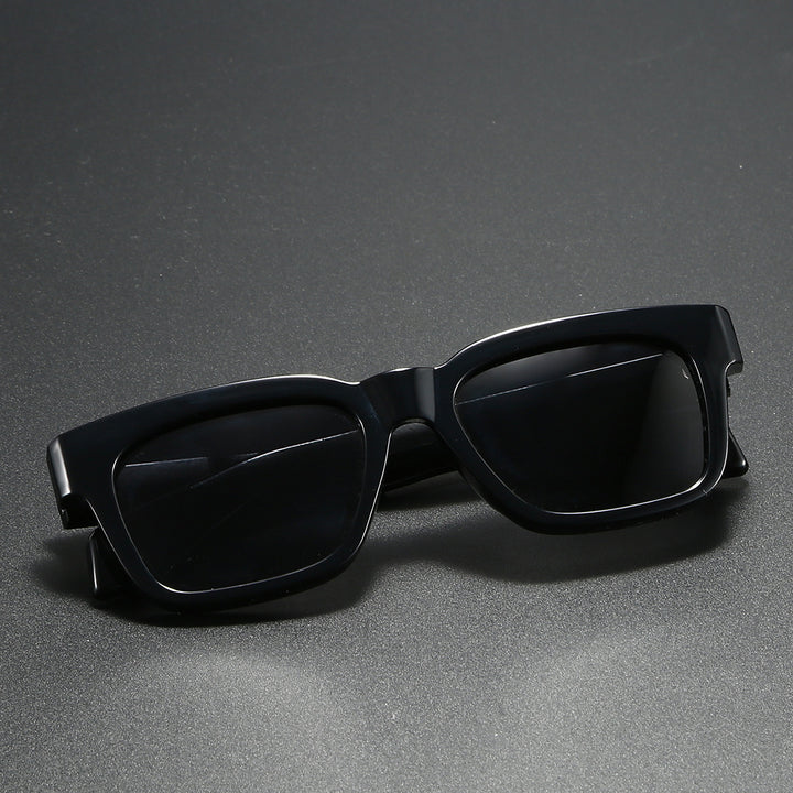 Women's square sunglasses with distinctive tortoiseshell pattern Stornfield