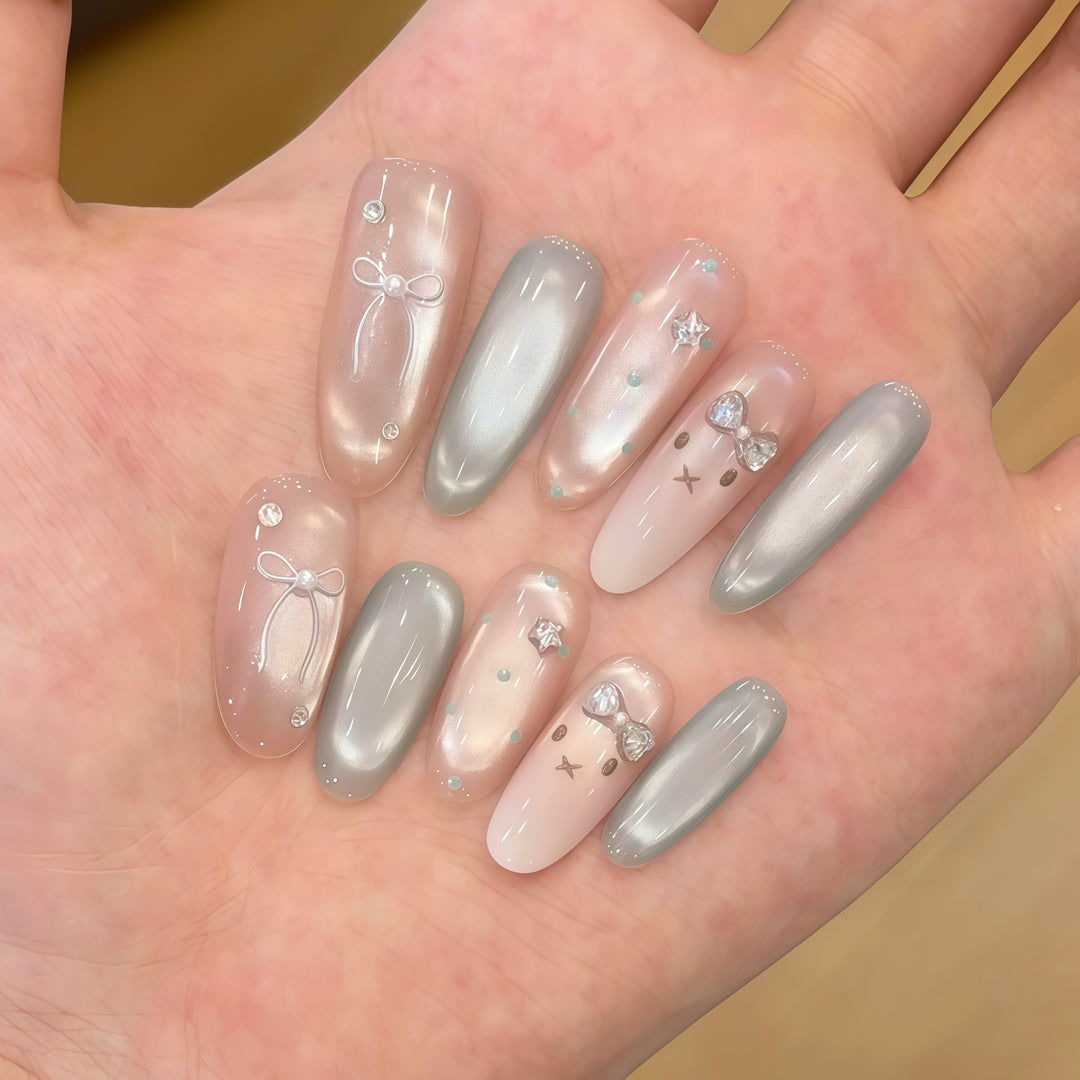 Artificial nails with playful details Stornfield