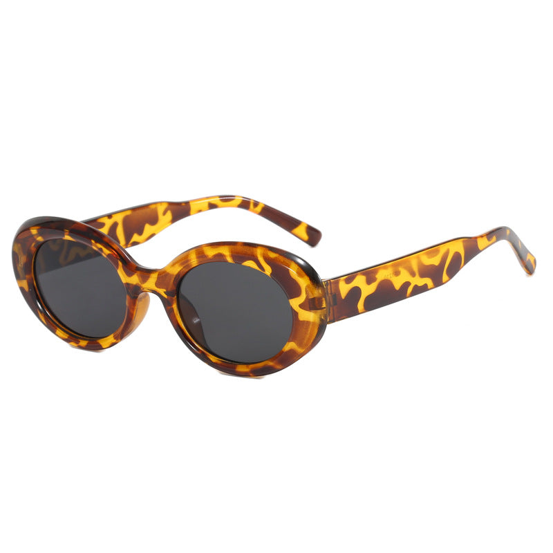 Women Oversized Sunglasses in Modern Design Stornfield