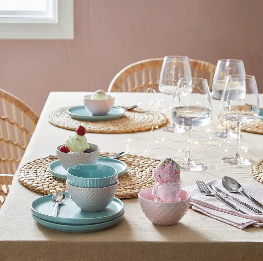 Stylish table mat made of handcrafted natural material Stornfield