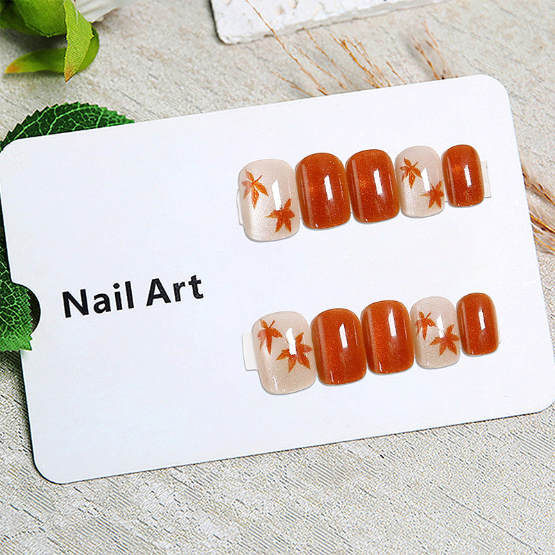 Elegant nail set with autumn leaves Stornfield