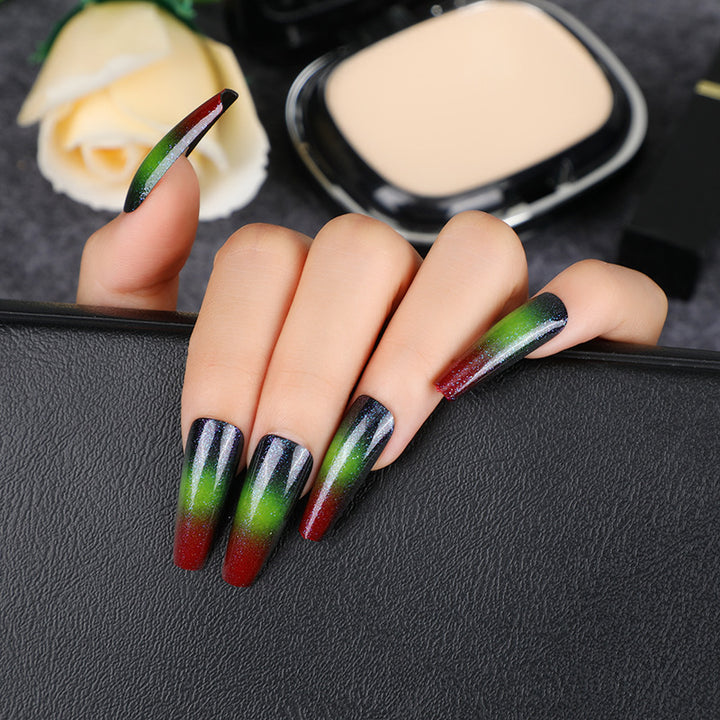 Glamorous artificial nails with gradient Stornfield