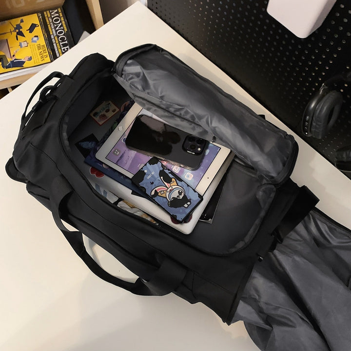 Sporty travel bag with many compartments Stornfield