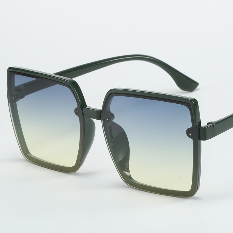 Women Oversized Sunglasses with Square Frame Stornfield