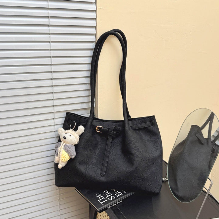 Elegant Floral Patterned Handbag