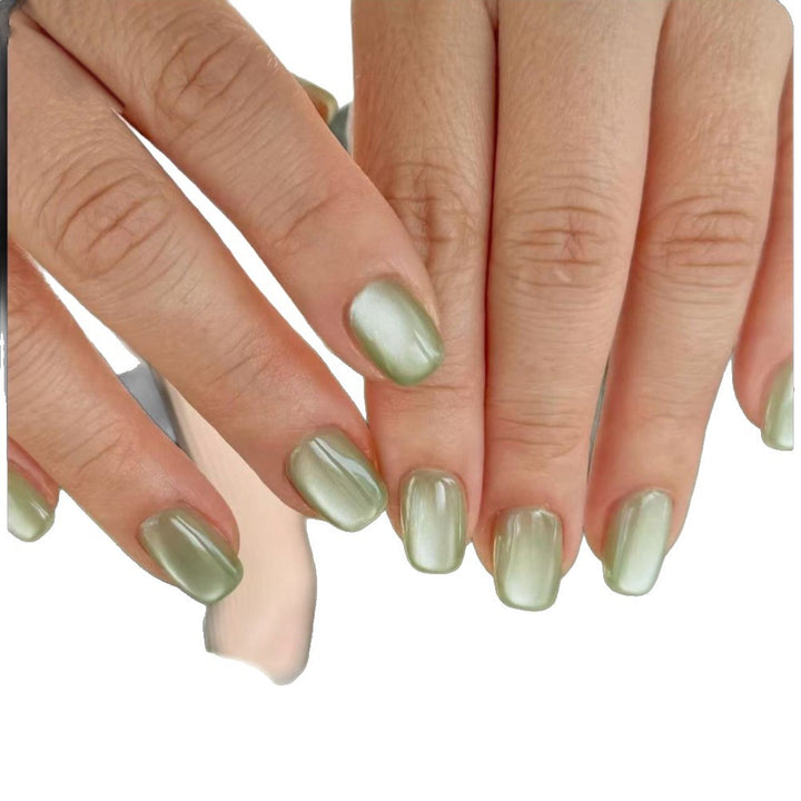 High-Quality Fake Nails in Stylish Gloss Stornfield