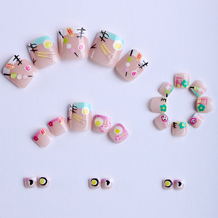 Artistic toenails with creative motifs Stornfield