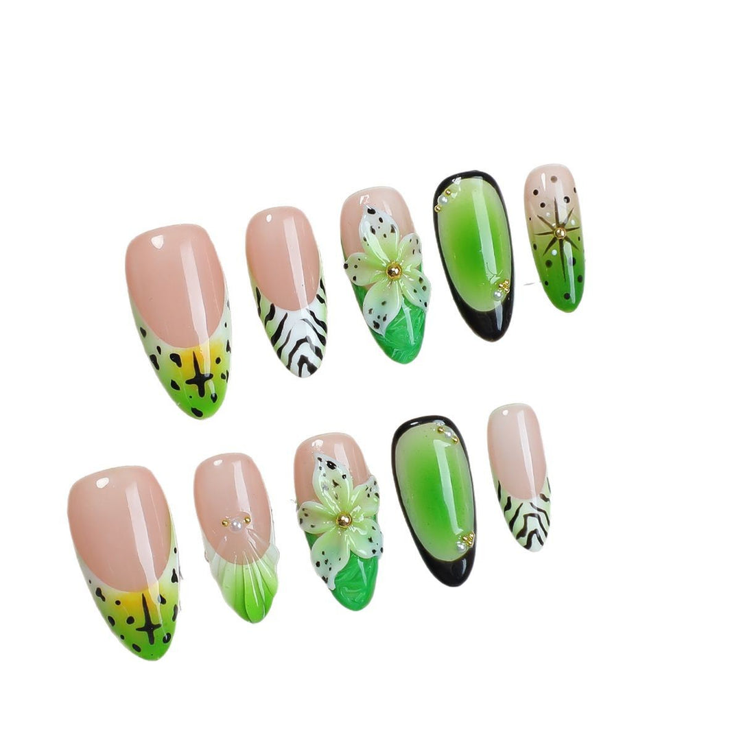 Artificial nail set with floral and colorful design Stornfield