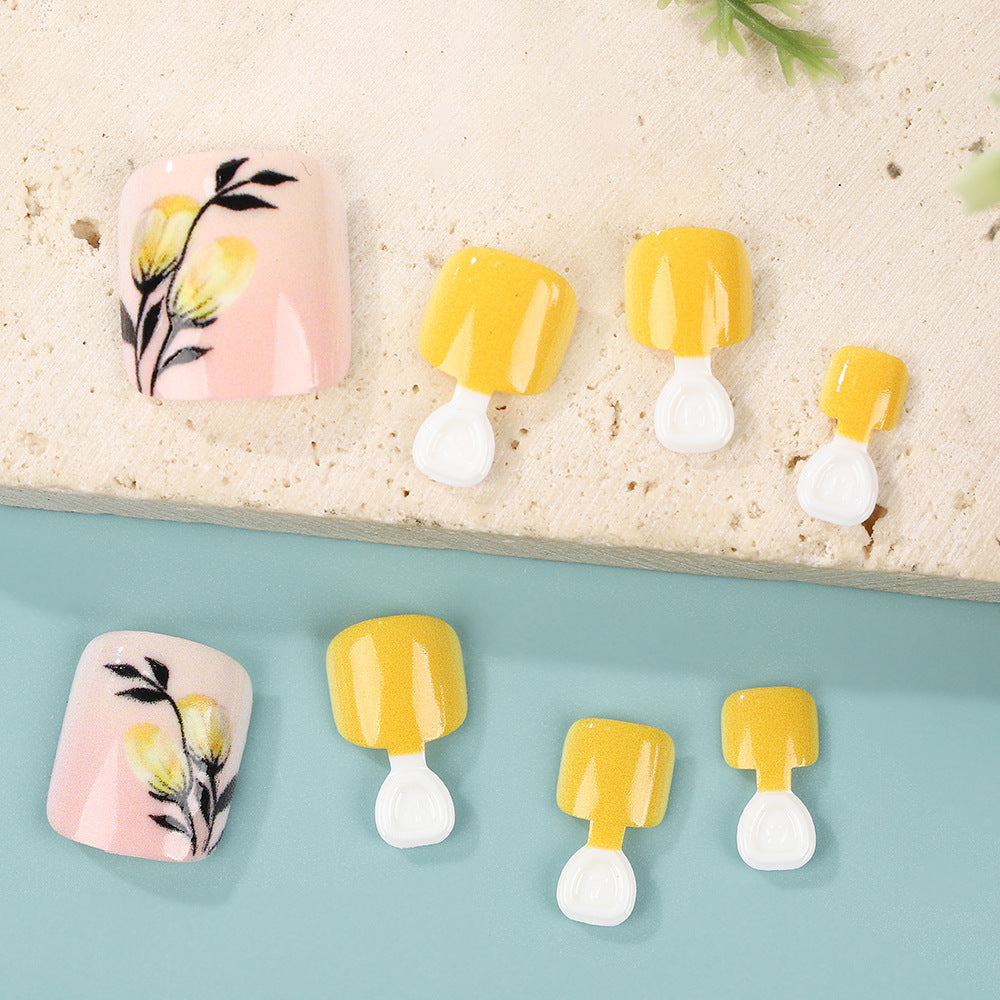 Artificial nails in floral design with accessories Stornfield
