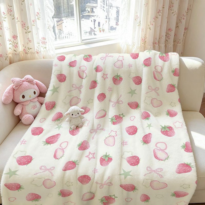 Strawberry-Themed Cozy Fleece Blanket