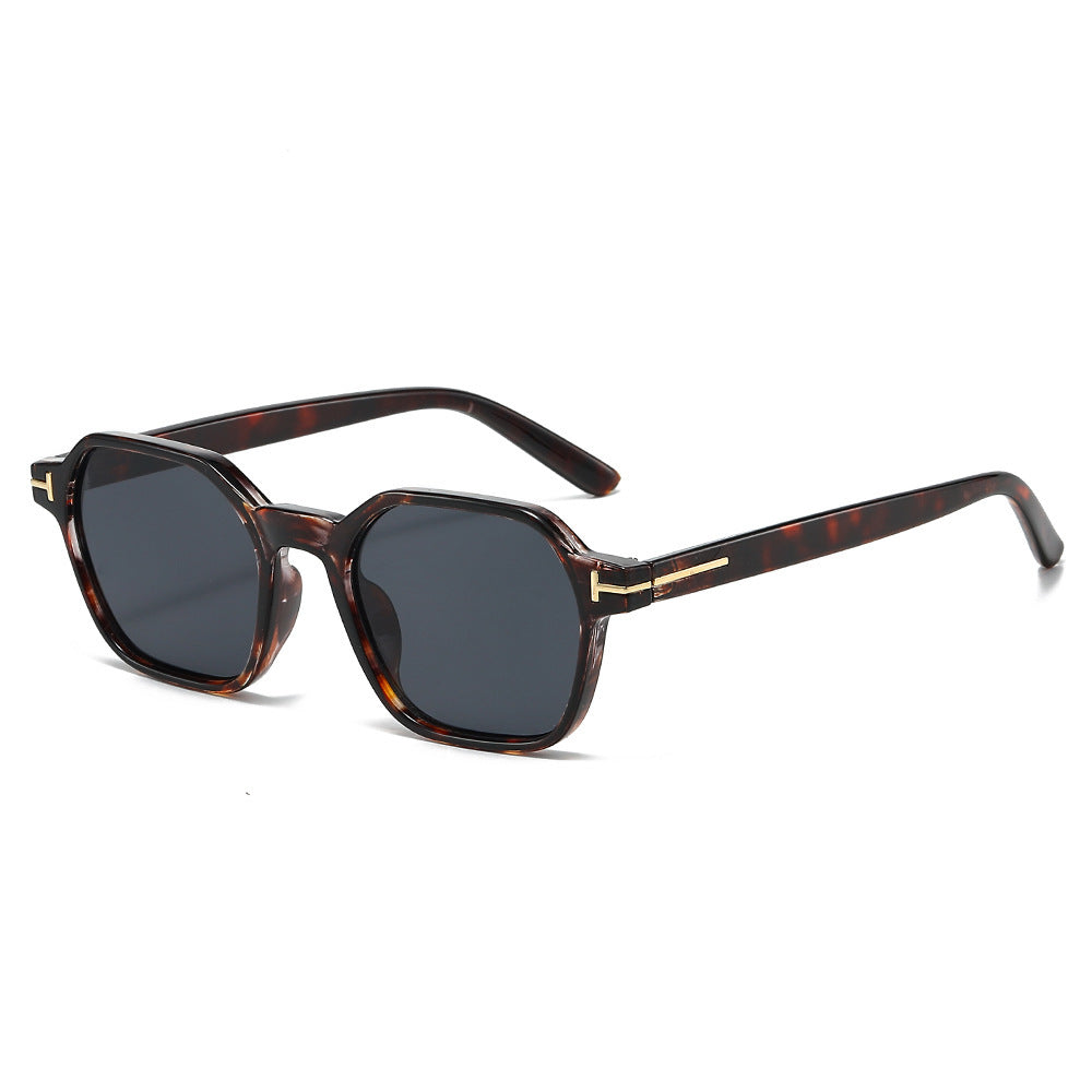 Elegant Wide-Frame Sunglasses Stornfield