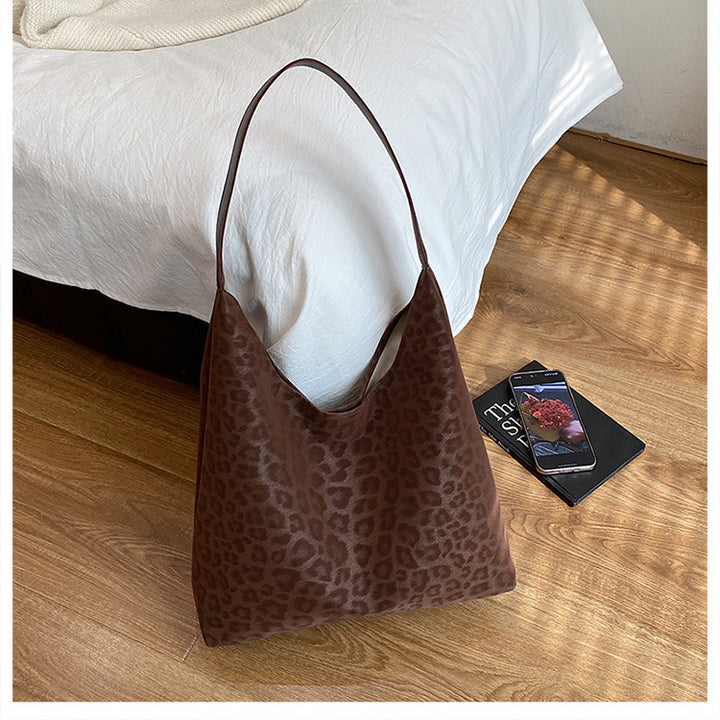 Chic Leopard Print Hobo Bag
