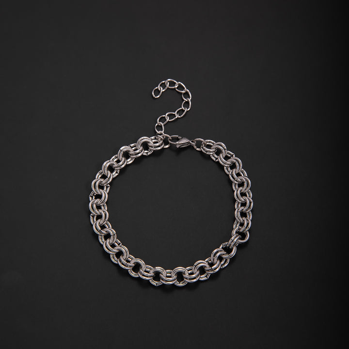 Interlaced Metal Link Bracelet Stornfield