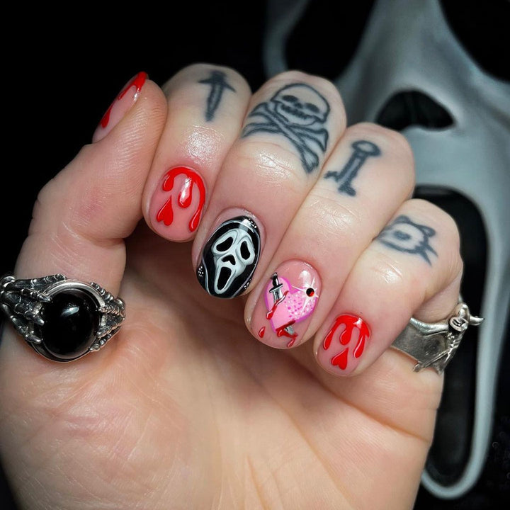 Holiday-Themed Press-On Nail Art Stornfield