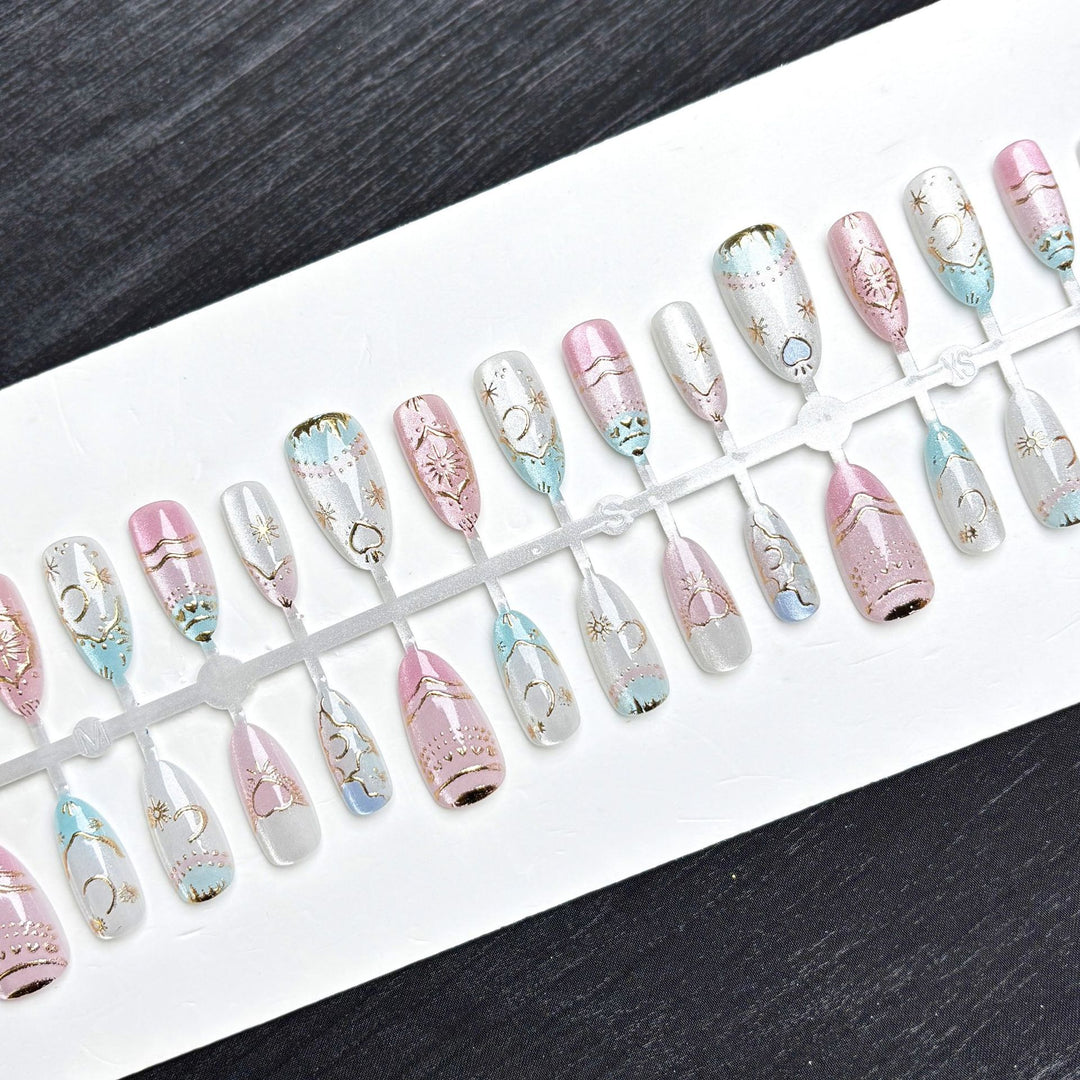 Elegant Decorative Press-On Nails Set