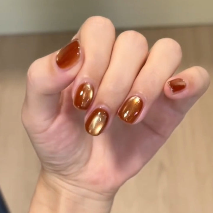 Artificial nails with elegant shine Stornfield