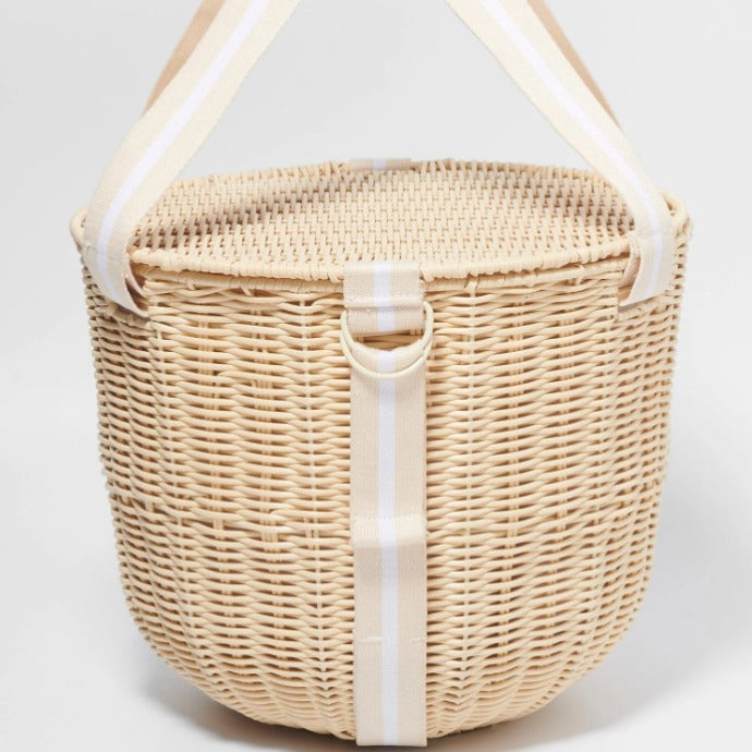Ladies picnic basket with integrated cutlery set and practical insulation elements Stornfield