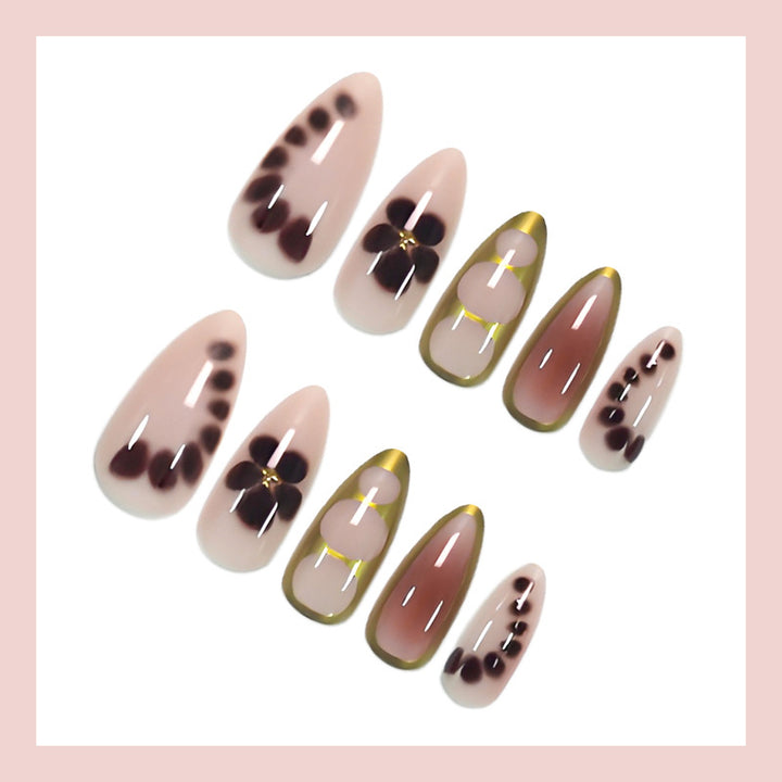 Artificial nail set with exquisite floral motifs Stornfield