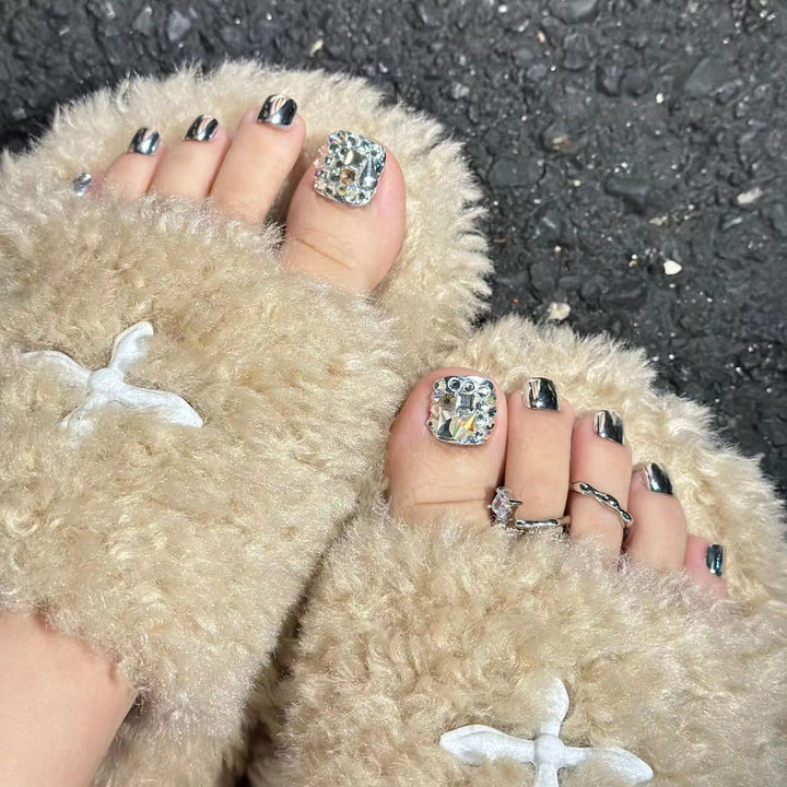 Decorative Crystal-Embellished Press-On Nails Stornfield