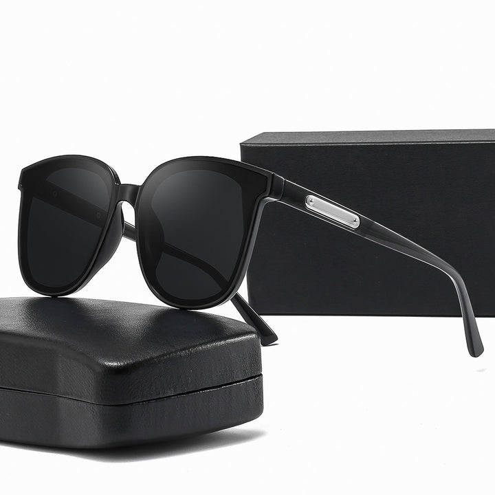 Ladies Oversized Sunglasses with Trendy and Classic Design Stornfield