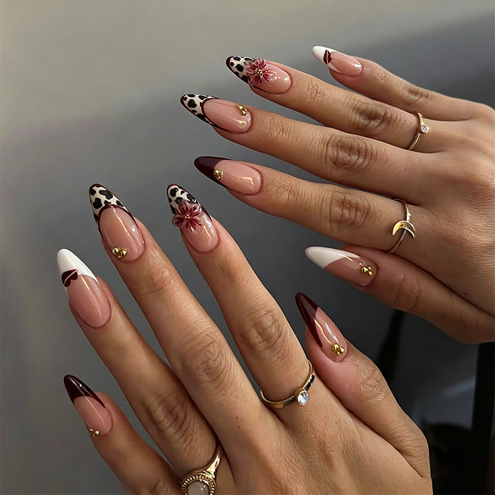 Artificial nails with exclusive flower design Stornfield