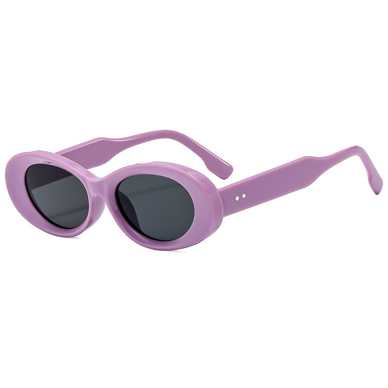 Women Retro-inspired Sunglasses in elegant oval design Stornfield