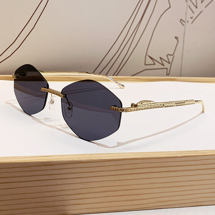 Women's extravagant sunglasses with sparkling accents Stornfield