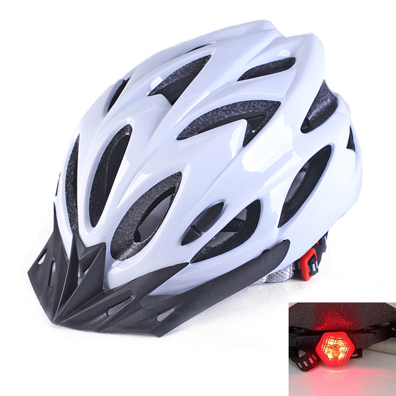 Mountain bike helmet with integrated safety light and dynamic ventilation Stornfield