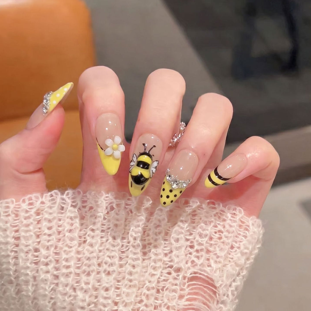 Artistic Bee-Themed Press-On Nail Set Stornfield
