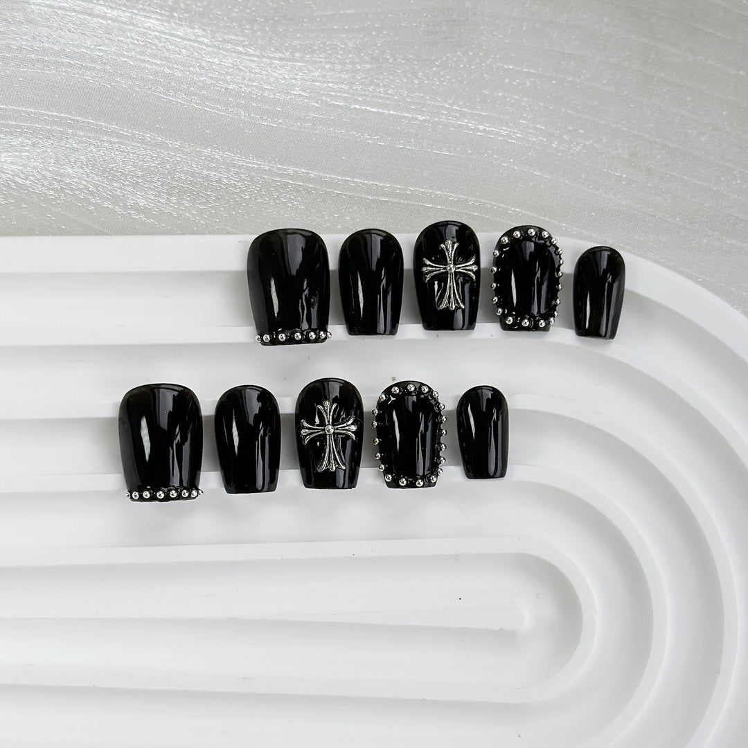 Decorative Press-On Nail Set with Silver Accents