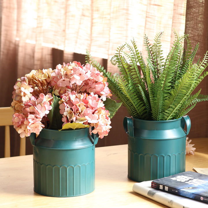 Stylish metal storage unit Stornfield