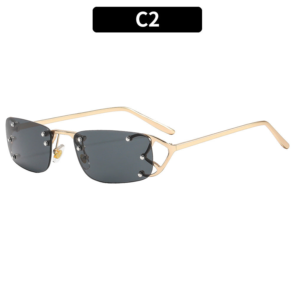 Sleek Geometric Metal Frame Sunglasses