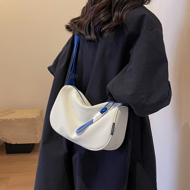 Fashionable shoulder bag with adjustable carrying strap Stornfield