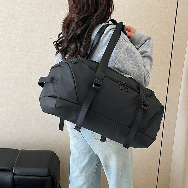 Sporty duffel bag with adjustable carrying system for active lifestyles Stornfield