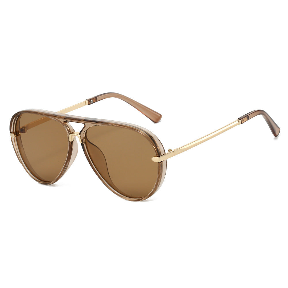Elegant Aviator Sunglasses with Gold Accents Stornfield