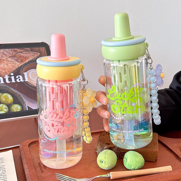 Women's creative drinking bottle with integrated straw and keychain Stornfield