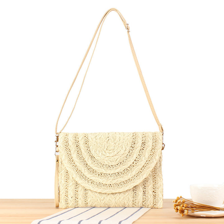 Shoulder bag made of braided straw with structured design Stornfield