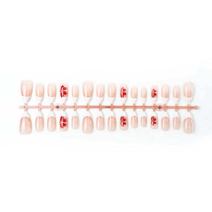 Elegant Floral Accent Press-On Nail Art Stornfield