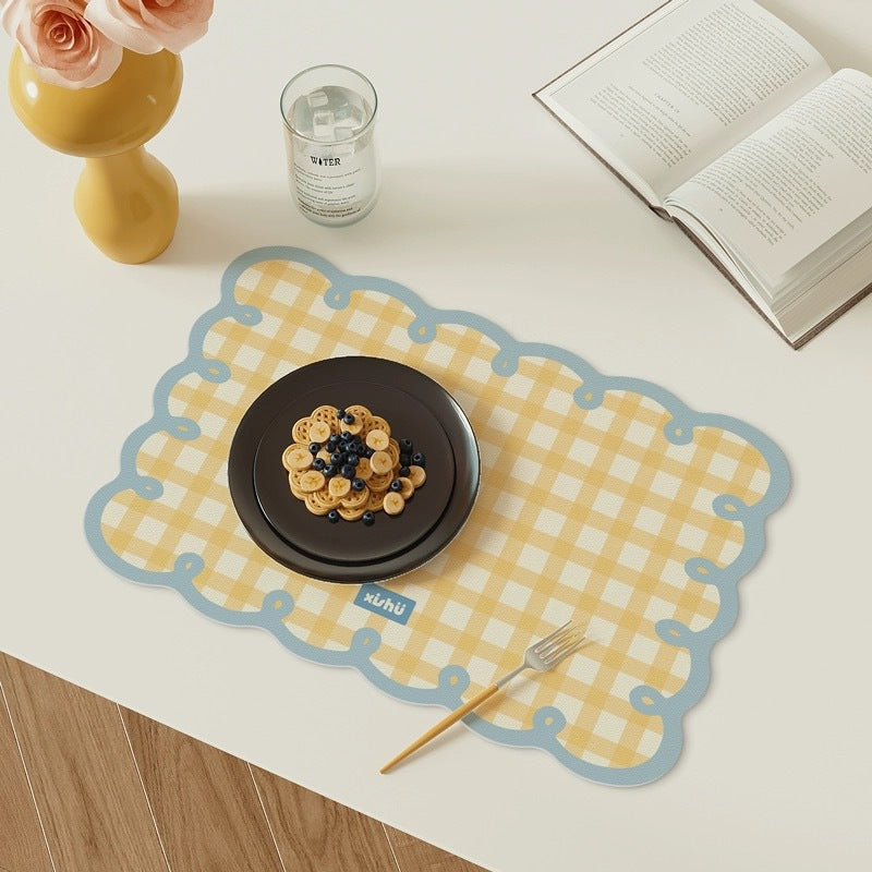 Scalloped Edge Dining Table Mat
