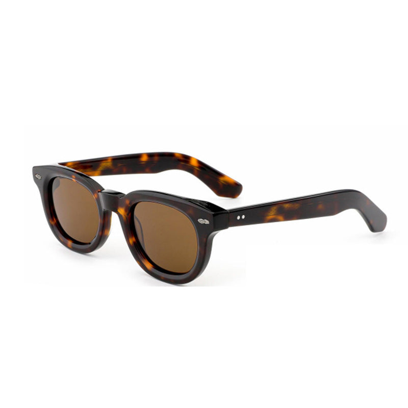 Ladies retro-inspired sunglasses with wide tortoiseshell frame and harmonious lenses Stornfield
